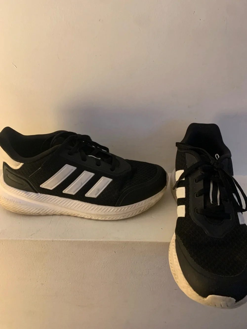 Adidas Gym Shoes - Picture 3 of 4